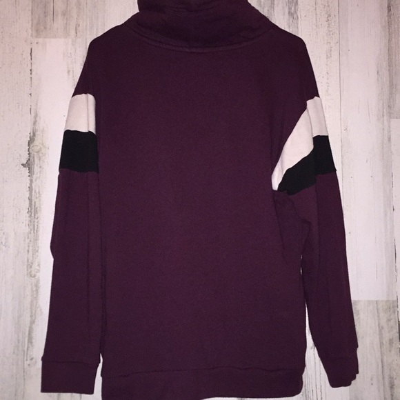 Victoria Secret Long sleeve - Picture 8 of 8